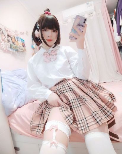 美女全身100%裸露屁股_超清免费播放