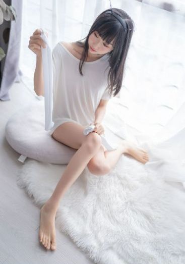 年轻娇小亚洲日本语小便_720HD在线观看