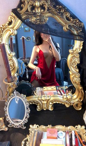 女裙底部从下往上看_1080P在线视频观看