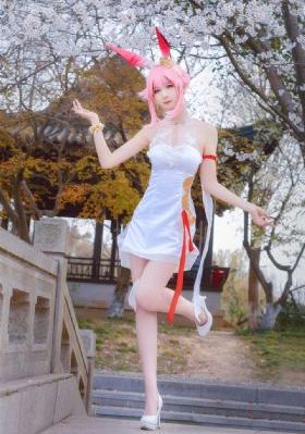 《年轻的女教师》在线_4399看片BD国语版完整版