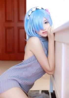 脱了内裤一边亲一边摸_超清电影在线观看